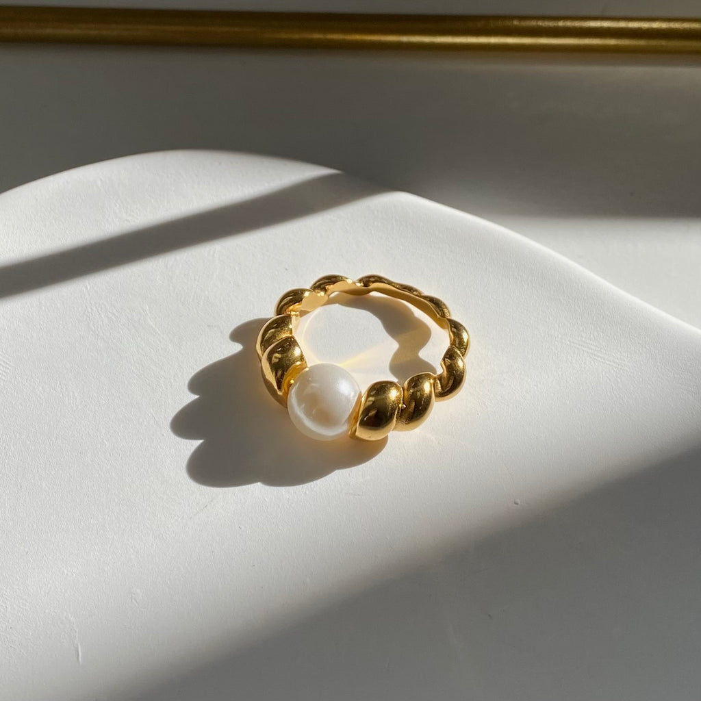 Meredith Ring