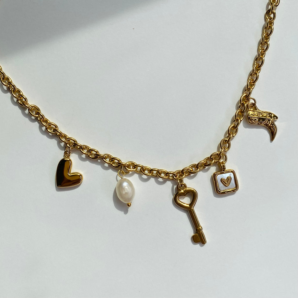 Adriana Chain